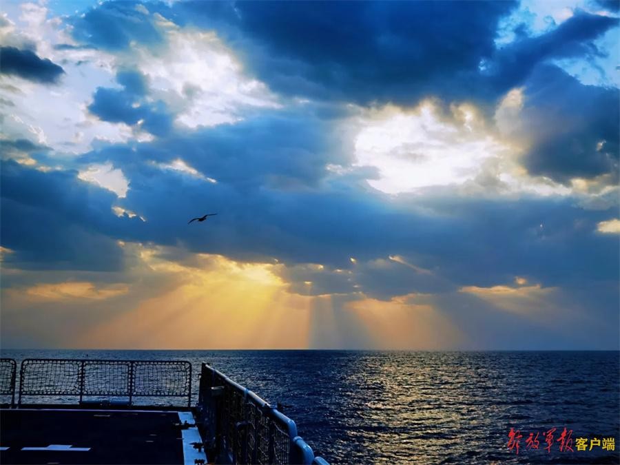 士说心语丨我爱这蓝色的海洋 U6V6h6npr10oN7pwjpg