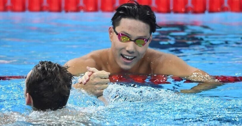 太燃了！覃海洋打破亚洲纪录：中国新蛙王出炉 泳坛史上第三人 nhj97B1Z9JUU0uSUjpg