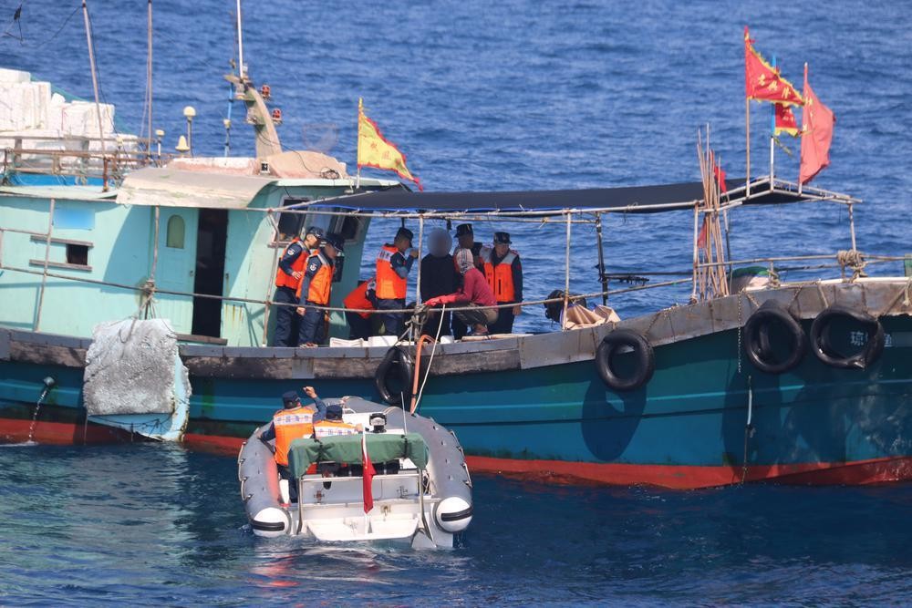 休渔期间违规出海，深圳海警：查！ Kc9OswCjCLJU9CU0jpg